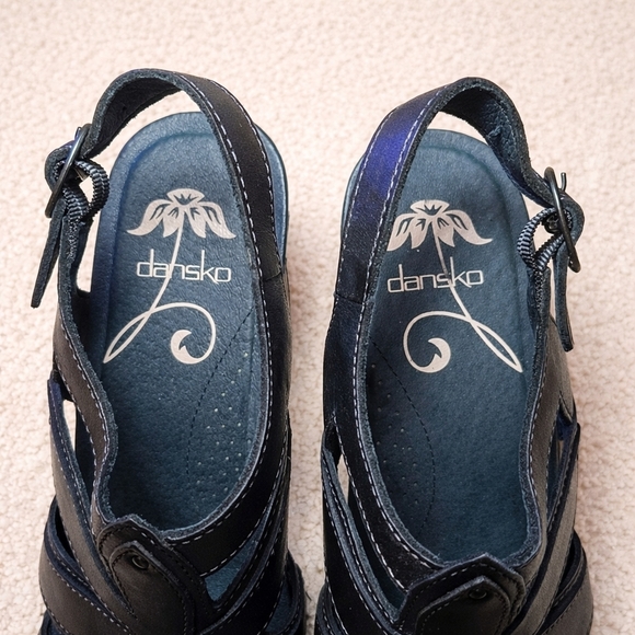 Dansko Nina Floral Cutout Wedge Sandals | Black Graphite Leather | EU 39 - Picture 7 of 12